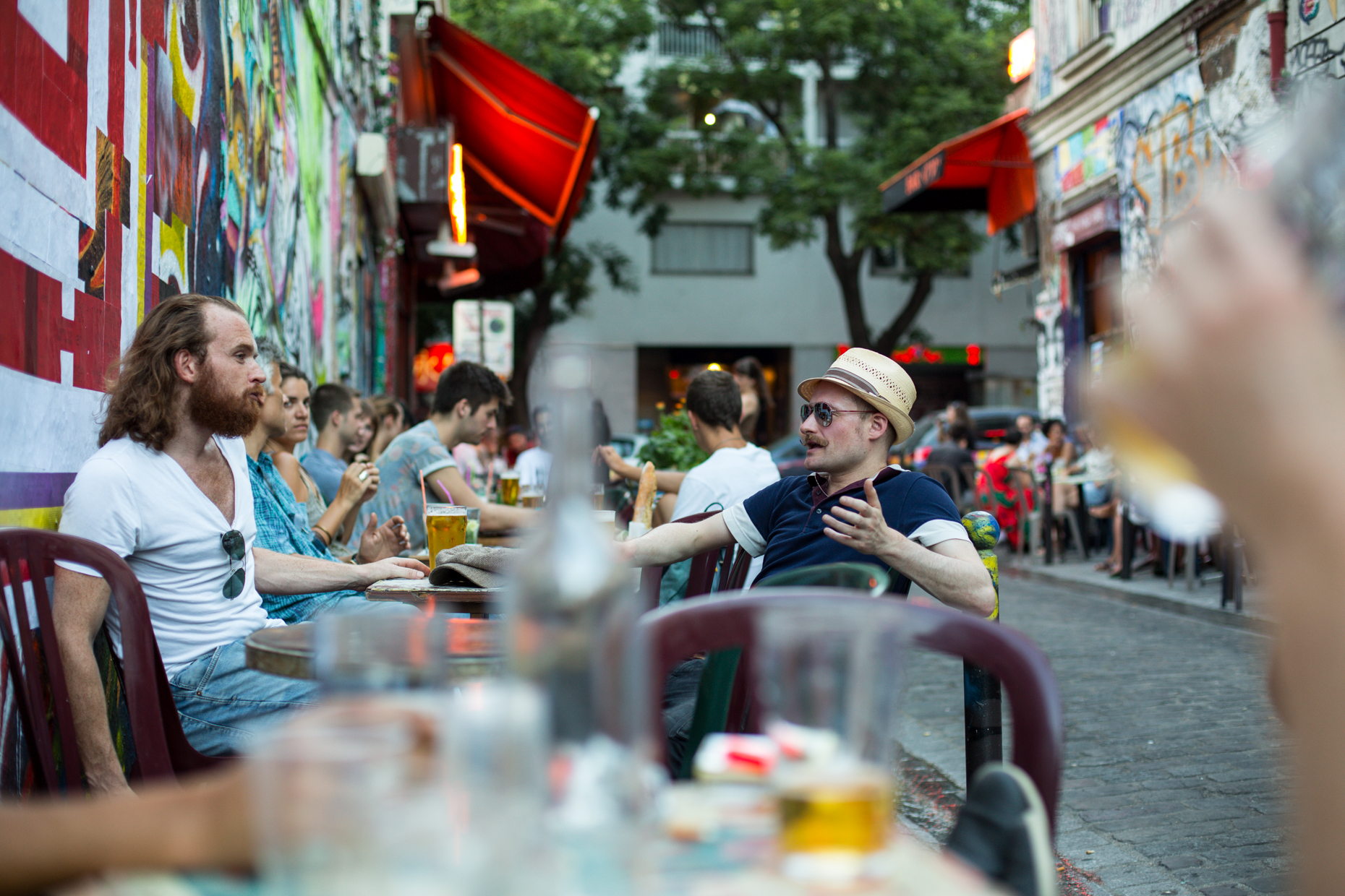 Outdoor Parisian bar